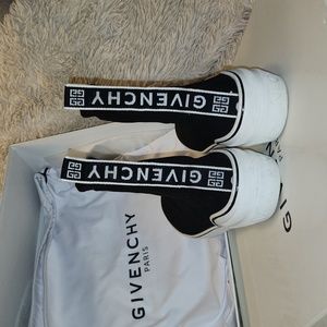 Givenchy George V Sock Sneakers size EU 41 US 8 with box and 2 dust bags
